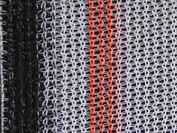 Triple color round wire warp knitted net